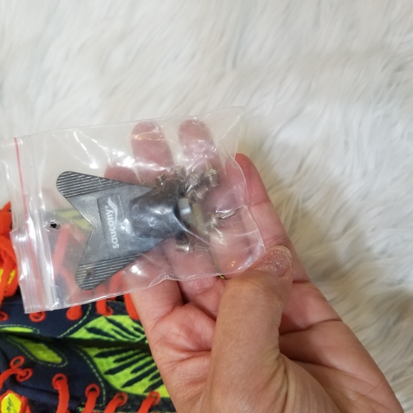 SAUCONY New!! Men Athletic Racing Shoes Size 8. - Picture 13 of 14